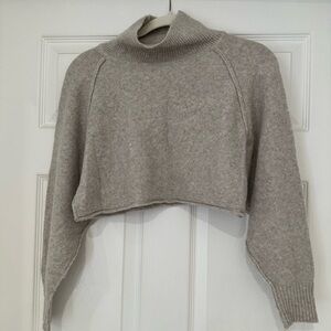 Urban outfitters cropped mock neck sweater, size XS